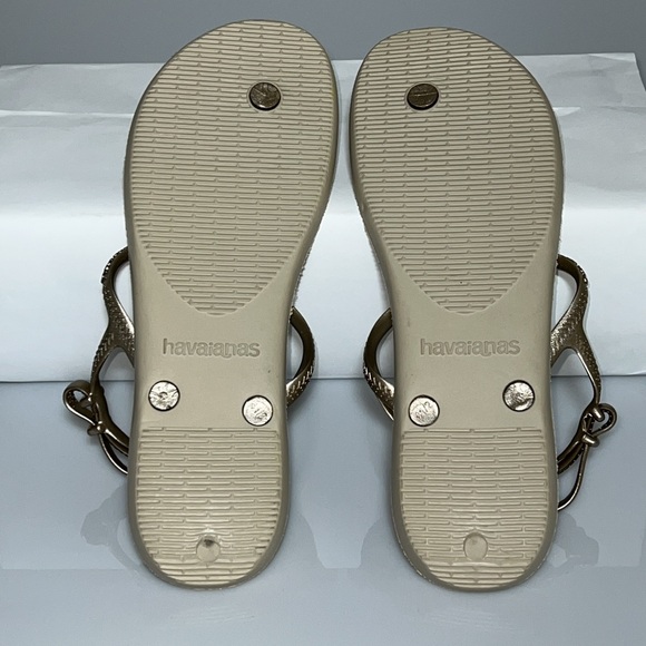 NEW Havanaias Sandals Metallic Gold Straps - T-Shape - Womens Size 11 / 41-42 - Picture 7 of 15